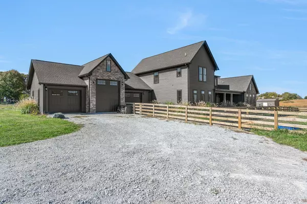 Hohenwald, TN 38462,128 Emma Ln