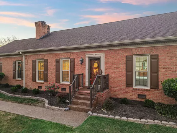 Hendersonville, TN 37075,102 Hickory Trl