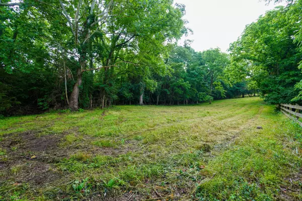 Hendersonville, TN 37075,1094B Center Point Rd