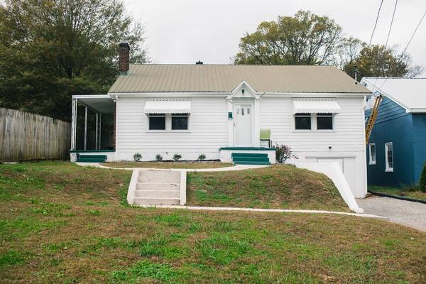 1612 S Main St, Columbia, TN 38401