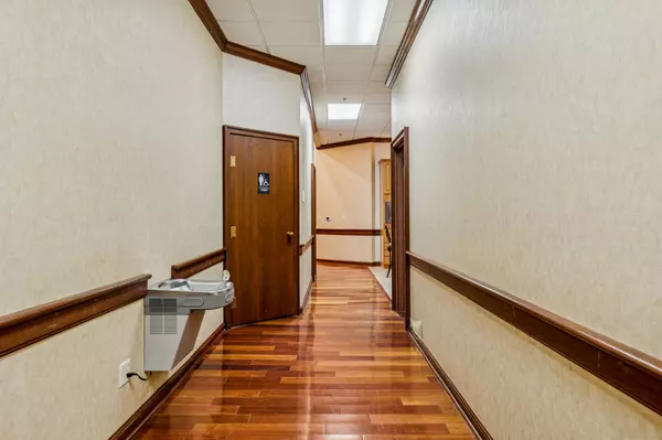 Nashville, TN 37219,213 5th Ave #N