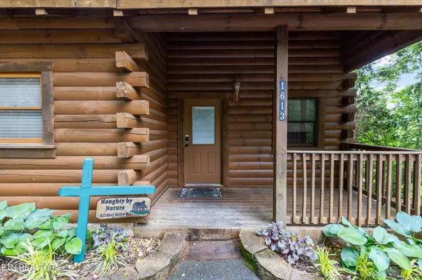 Gatlinburg, TN 37738,1613 Misty Hollow Way