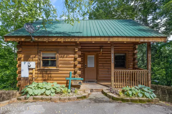 Gatlinburg, TN 37738,1613 Misty Hollow Way