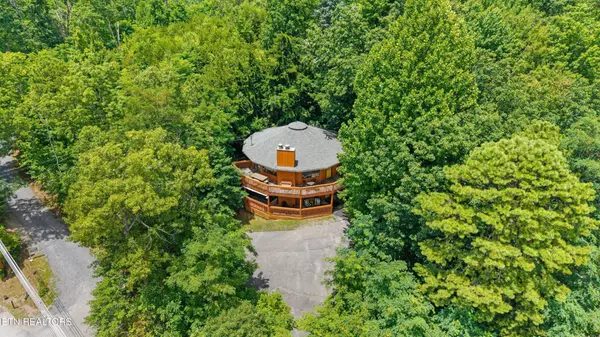 Gatlinburg, TN 37738,1318 Garrett Drive