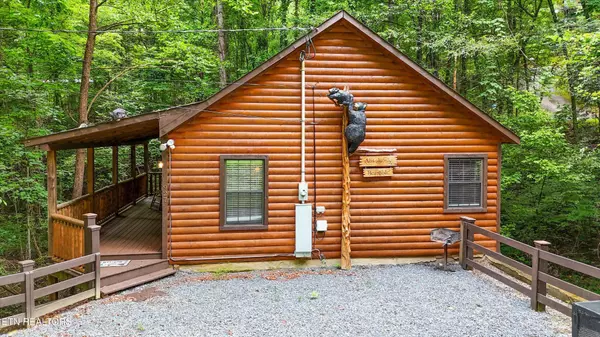 Sevierville, TN 37876,927 Stone Tr