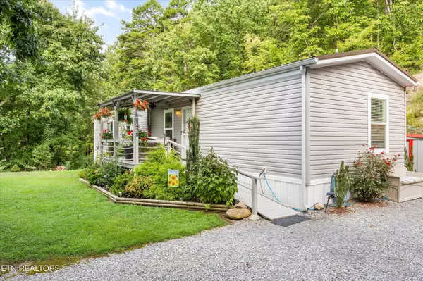 Sevierville, TN 37876,1428 AM King Way