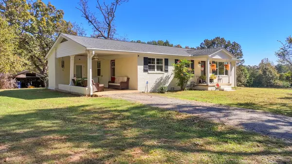 Sardis, TN 38371,3685 Henderson Rd