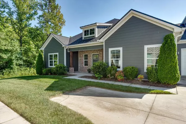 Chattanooga, TN 37405,3318 Stone Creek Drive