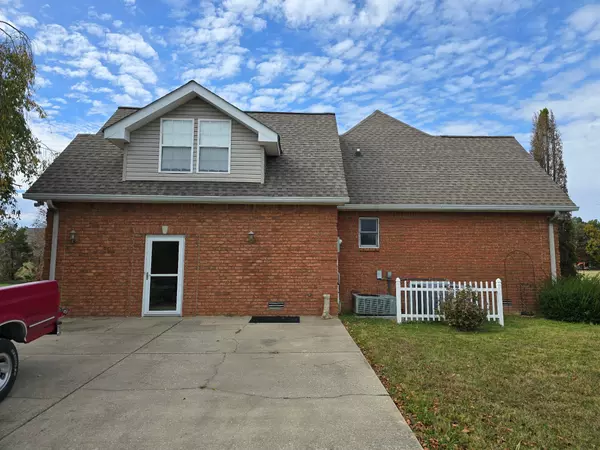 Lafayette, TN 37083,6606 Highway 52 #W