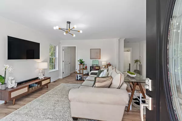 Nashville, TN 37215,2418C Abbott Martin Rd