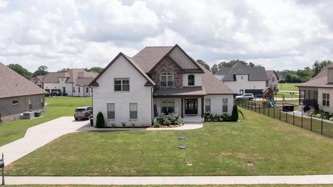 1236 Alex Walker Dr, Christiana, TN 37037