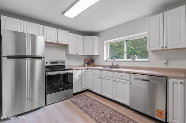 Knoxville, TN 37920,5602 W Martin Mill