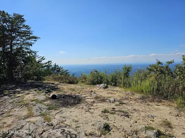 2820 Dupont Springs Rd, Sevierville, TN 37862