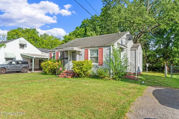 Knoxville, TN 37917,2424 Lawson Ave