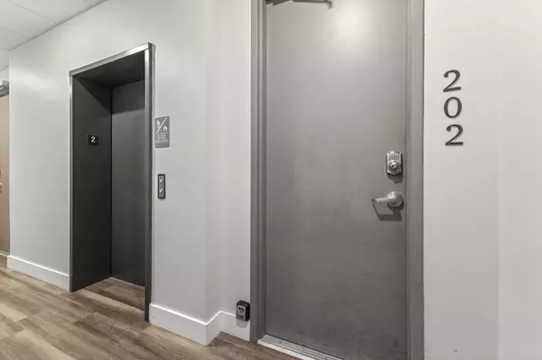 Nashville, TN 37210,1224 2nd Ave #S #202