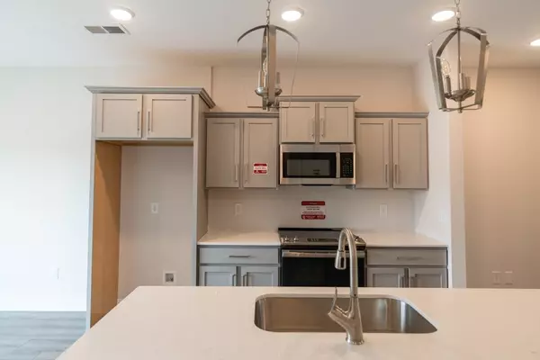 Clarksville, TN 37043,622 Southern Pass Run