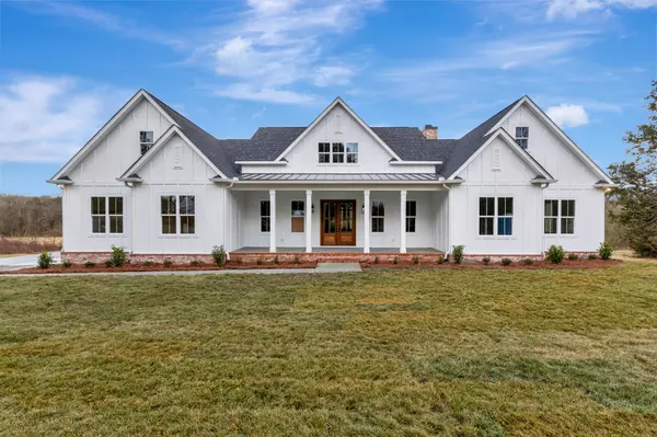 7483 Liberty Rd, Fairview, TN 37062