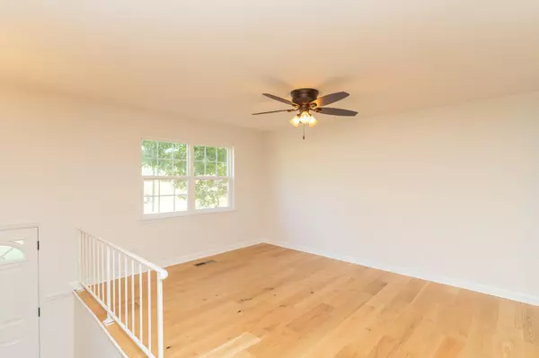 Hixson, TN 37343,410 Bardwood Lane