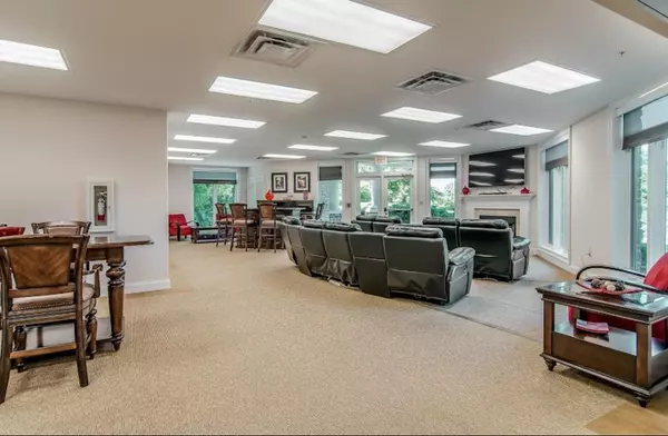 Ashland City, TN 37015,400 Warioto Way #504