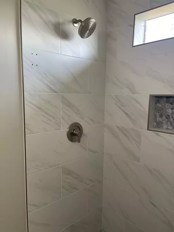 Hendersonville, TN 37075,130 Oak Leaf Dr