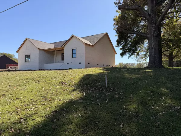 4 Stewart Meadows, Cadiz, KY 42211