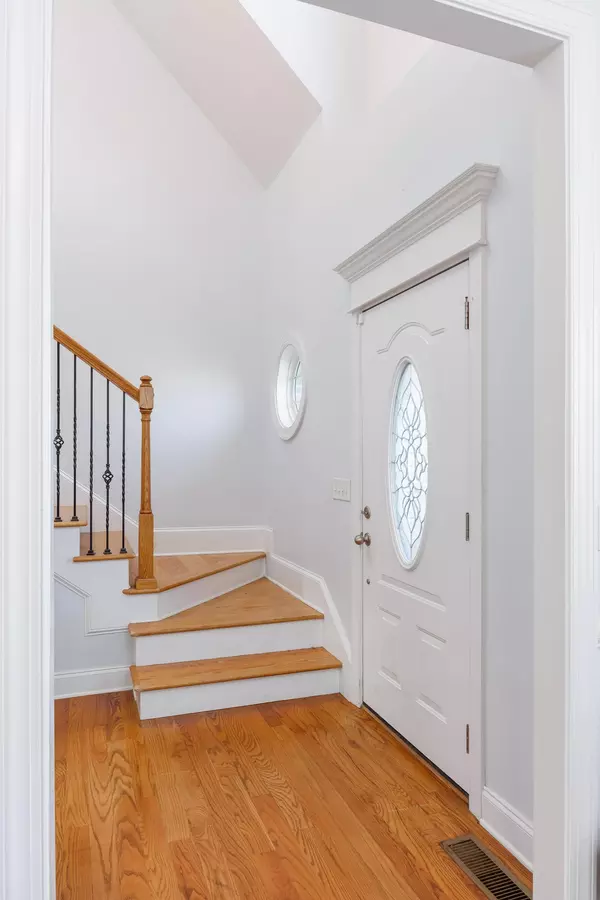 Ooltewah, TN 37363,8571 Lexie Lane