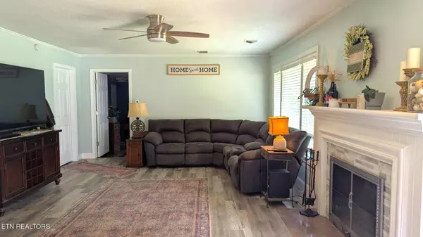 Knoxville, TN 37914,908 Wedgewood Rd