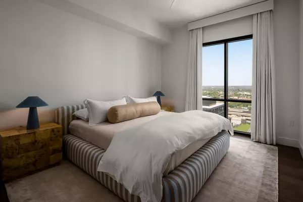 Nashville, TN 37203,930 Commerce St #2