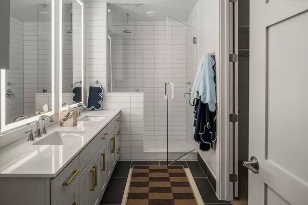 Nashville, TN 37203,930 Commerce St #10