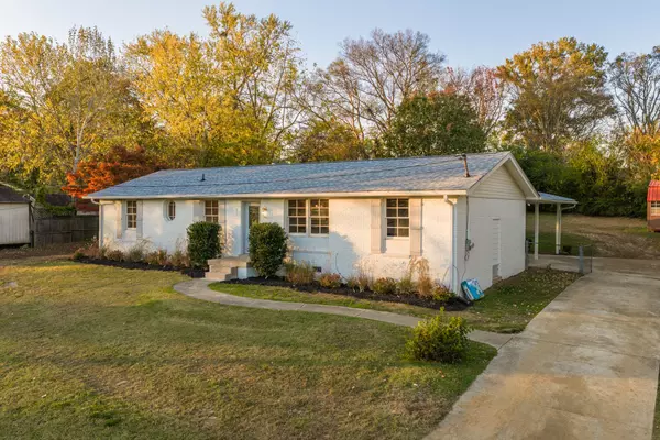 Hendersonville, TN 37075,102 La Via Dr