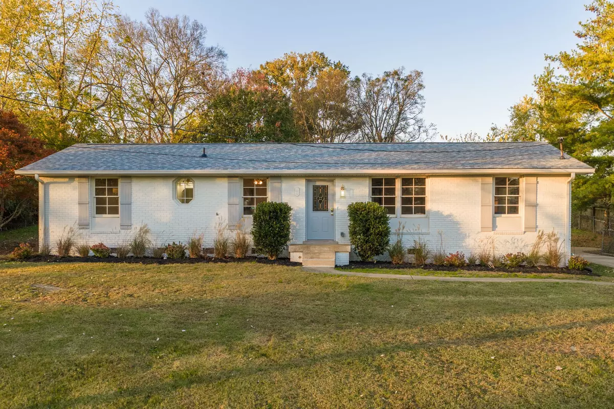 Hendersonville, TN 37075,102 La Via Dr