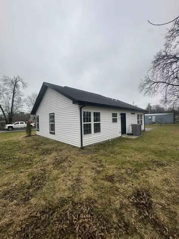 Cowan, TN 37318,509 Brakefield St