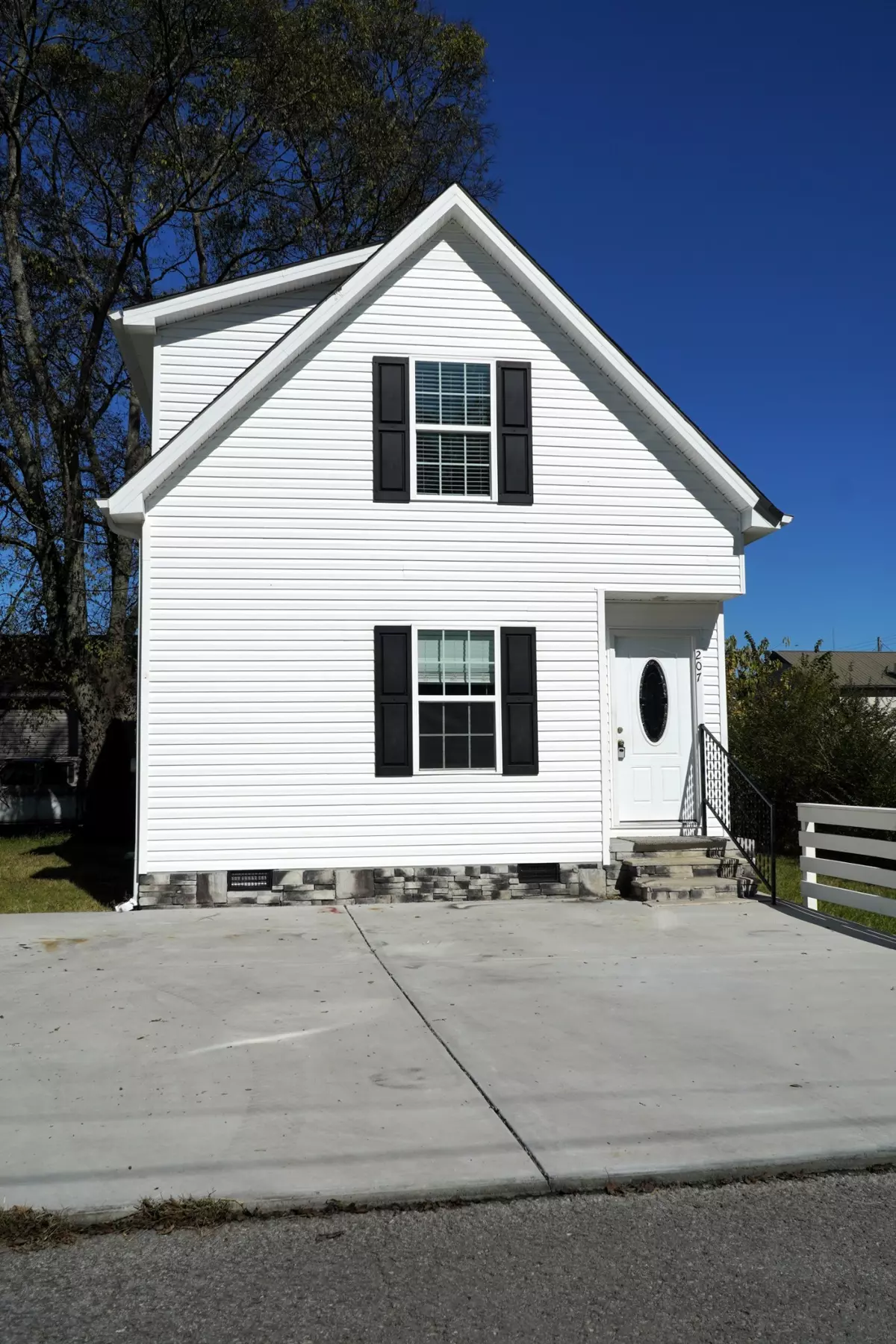 Fayetteville, TN 37334,207 Campbell St #W