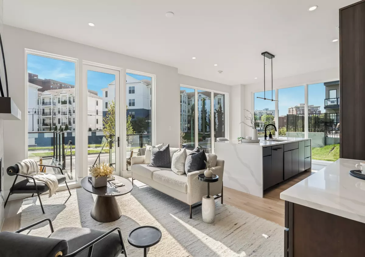 Nashville, TN 37203,321 31st Ave #N #113