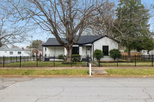 Lawrenceburg, TN 38464,222 Groh St