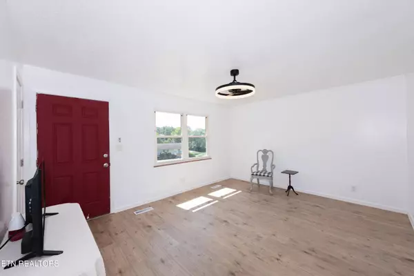 Maryville, TN 37801,757 Lafollette Drive