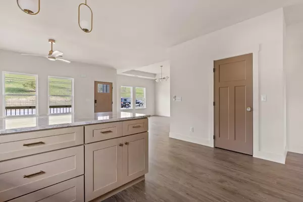 Chattanooga, TN 37406,925 N Chamberlain Avenue