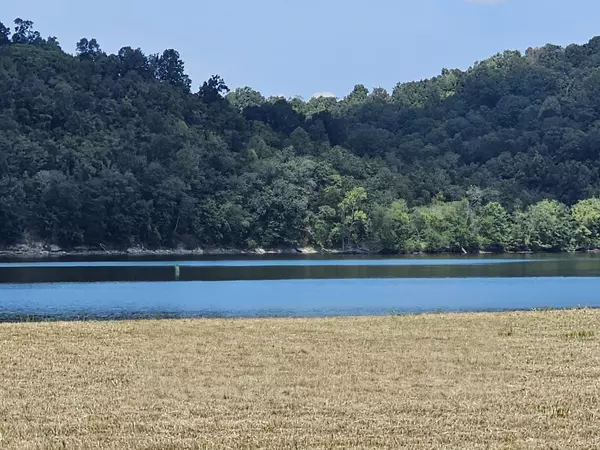 Clifton, TN 38425,2427 Hardin Bottom River Rd