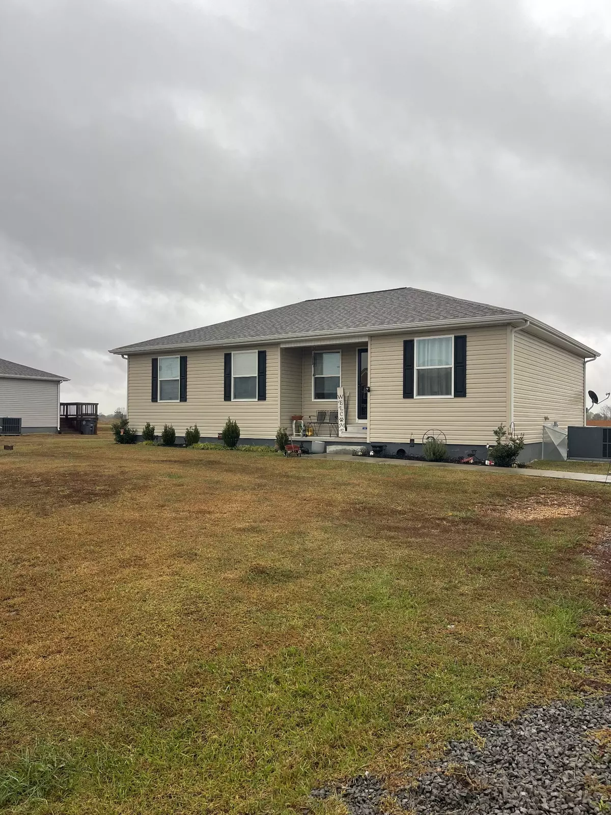 Lafayette, TN 37083,914 Freeman St
