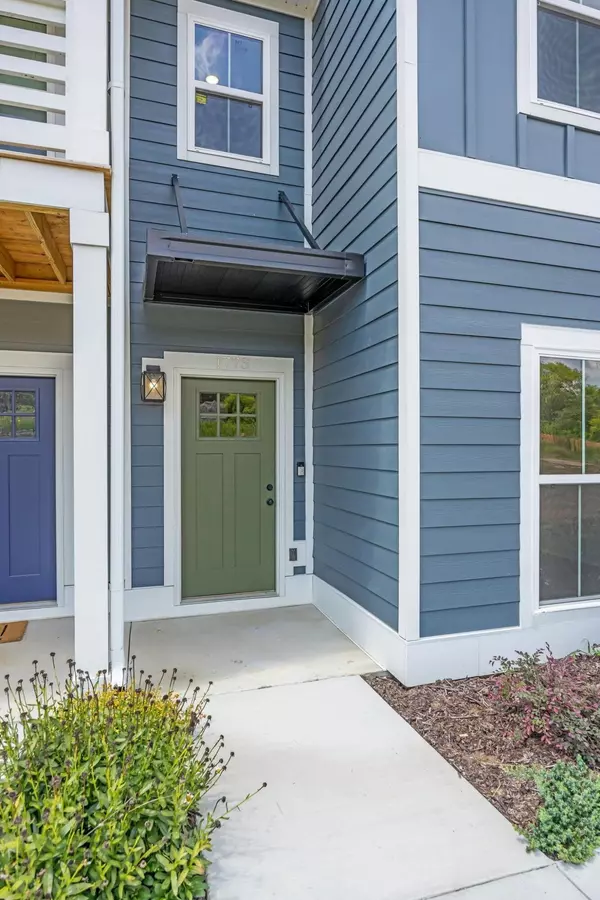 Chattanooga, TN 37404,1773 Cotton Way