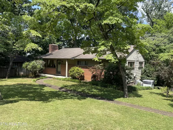 108 Hickory Drive, Maryville, TN 37804