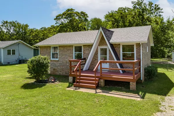 9002 Burleson Ln, Murfreesboro, TN 37129