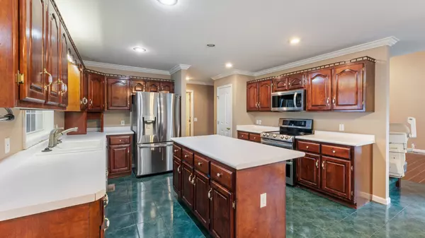 Tullahoma, TN 37388,107 Cumberland Trce