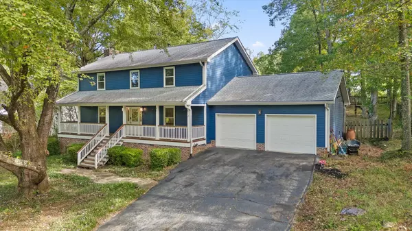 Signal Mountain, TN 37377,916 Autumn Way Lane