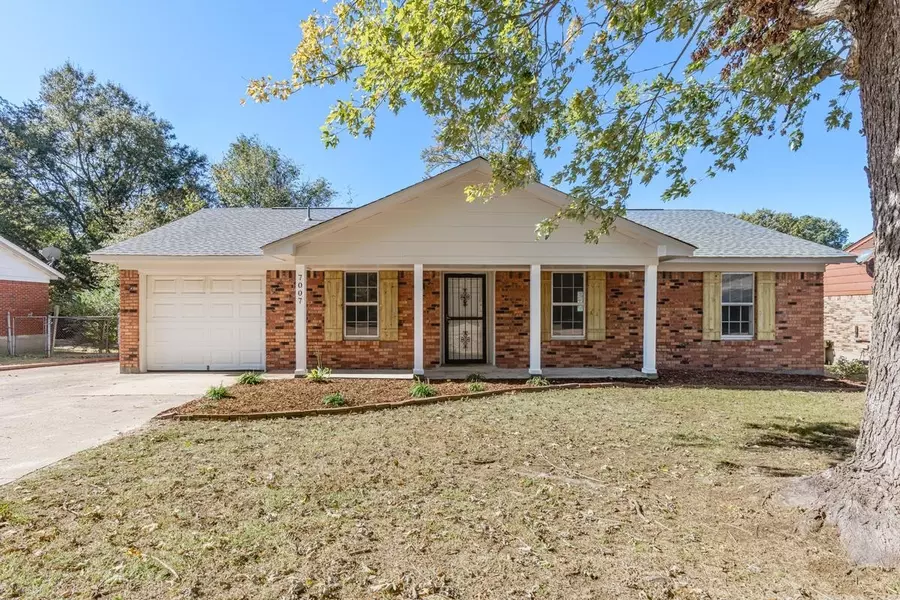 7007 JUANA DR, Millington, TN 38053