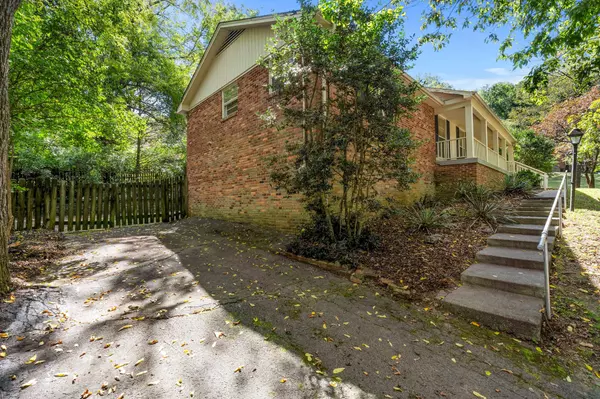 Nashville, TN 37205,841 Highland Crest Dr