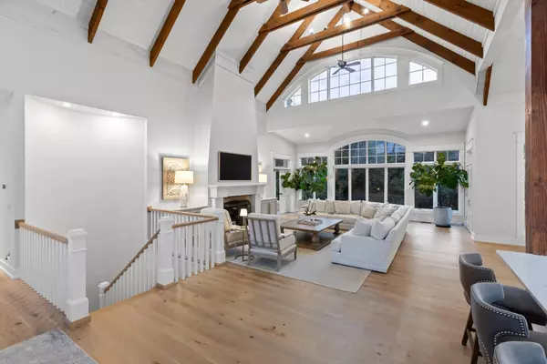 Chattanooga, TN 37419,589 Magnolia Vale Drive