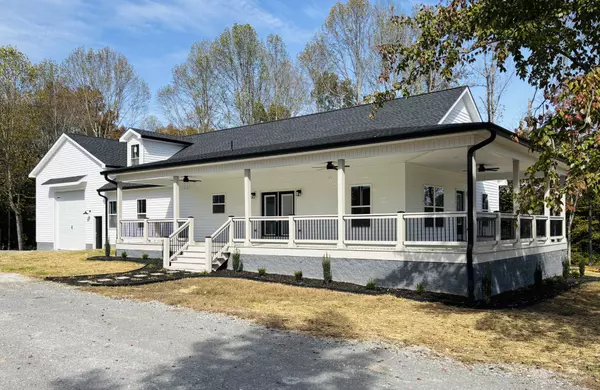 758 Dearman St, Smithville, TN 37166