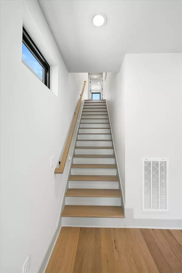 Nashville, TN 37208,2010 9th Ave #N #A & B