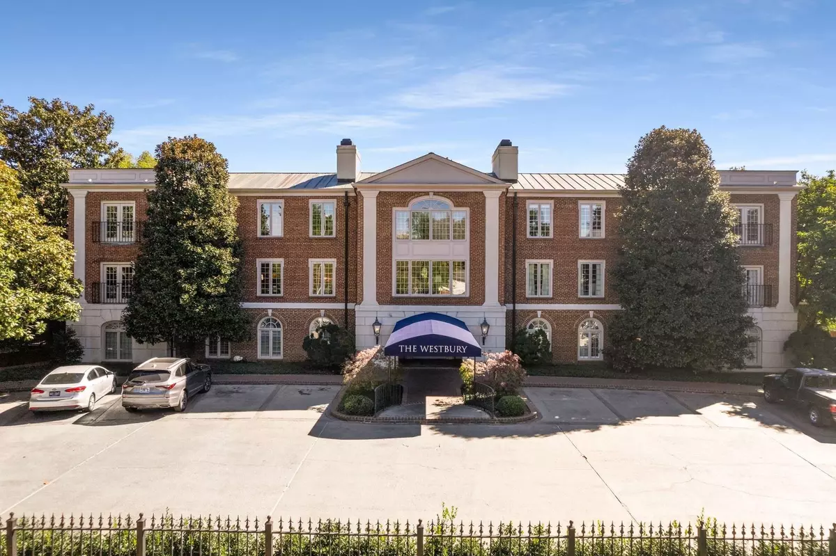 Nashville, TN 37205,3737 West End Ave #201